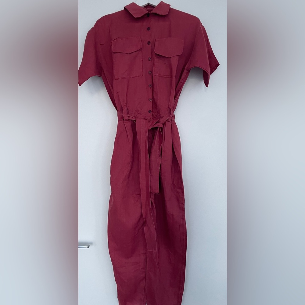 Chic Burgundy Midi Dress with Button Detail